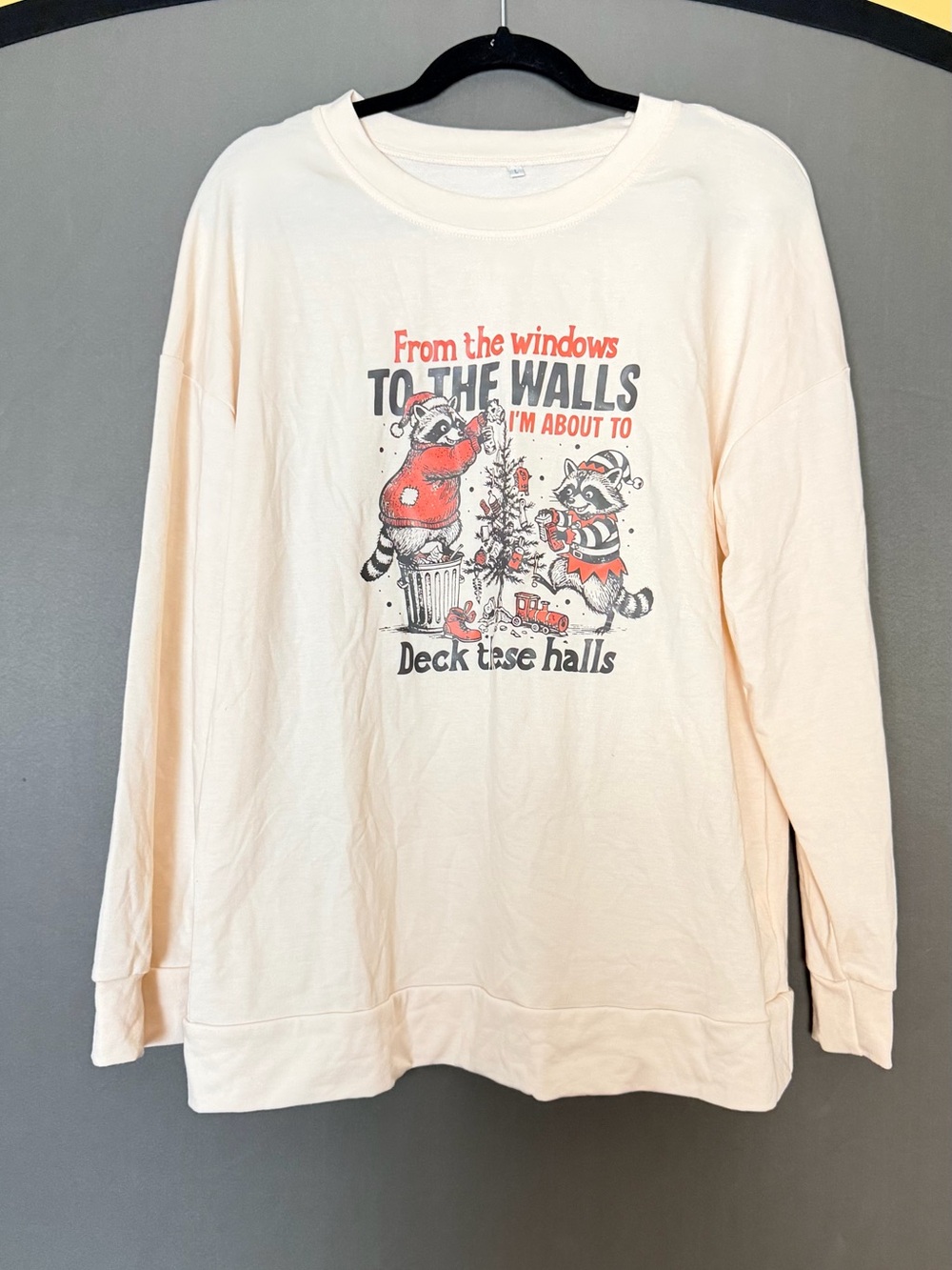 Women’s Cream Graphic Holiday Sweatshirt